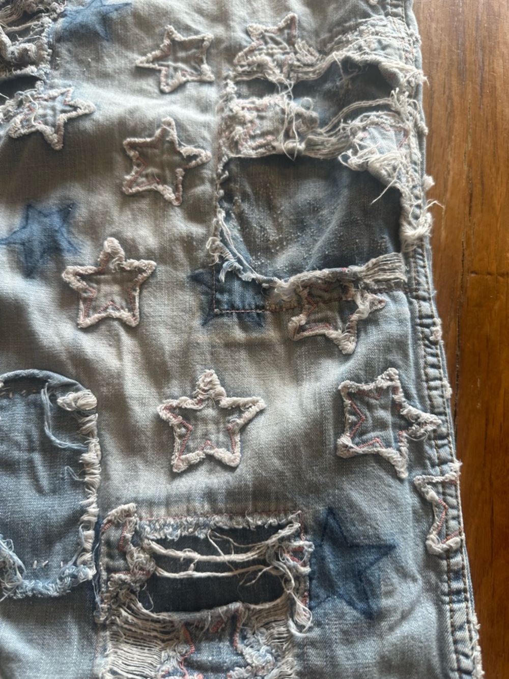 Magnolia Pearl Star O’Keefe Jeans- distressed light blue denim - Picture 4 of 10